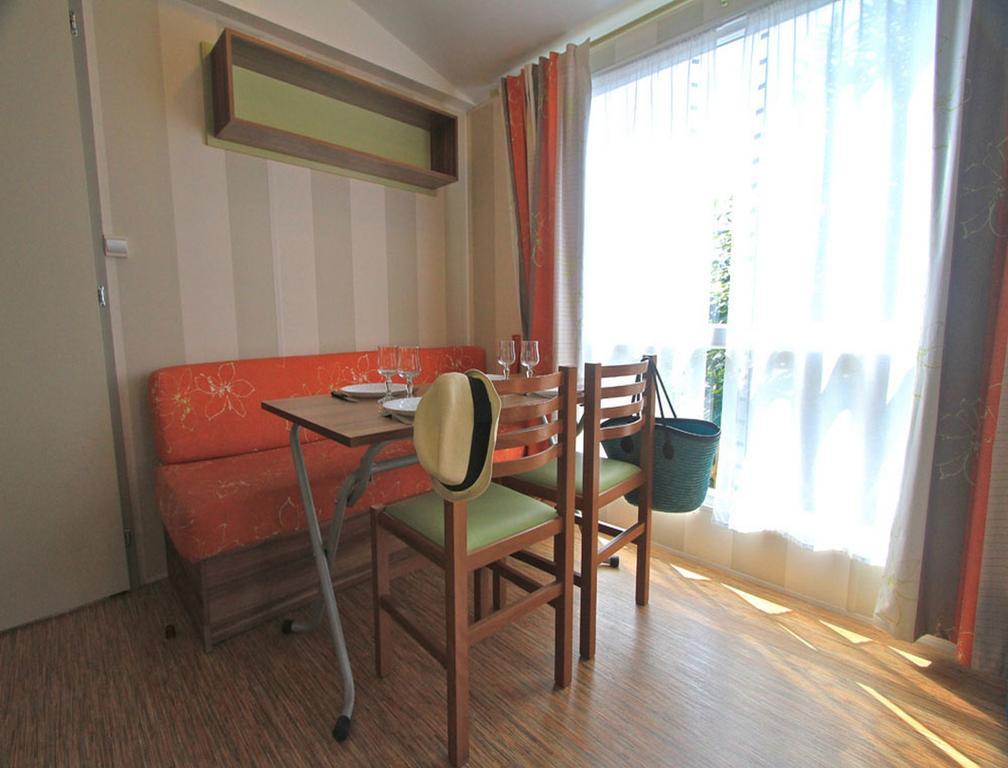 Camping Les Sables Blancs Concarneau Kamer foto