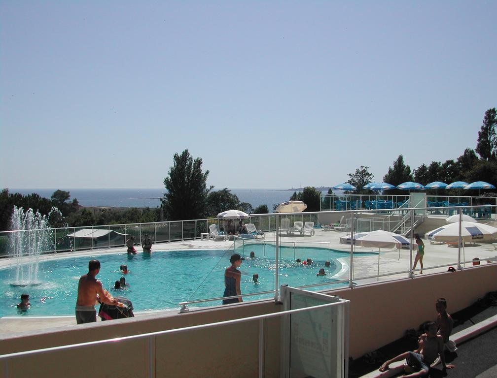 Camping Les Sables Blancs Concarneau Buitenkant foto